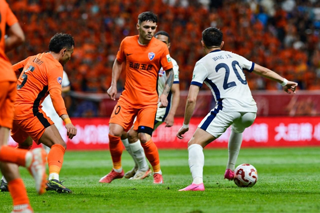 中超赛程吃紧，马赛冲刺阶段强势反弹，压力陡增，训练强度明显提升的简单介绍体育